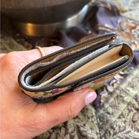 Authentic COACH floral leather snap flap card money compact wallet - Picture 7 of 13